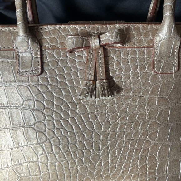 2/$30 Vintage Liz Claiborne Gold Faux Crocodile Leather Purse w/ Tassel Bow - Picture 4 of 7